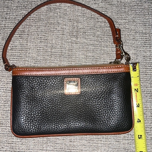 Dooney & Bourke Black Pebble Wristlet - Picture 8 of 8